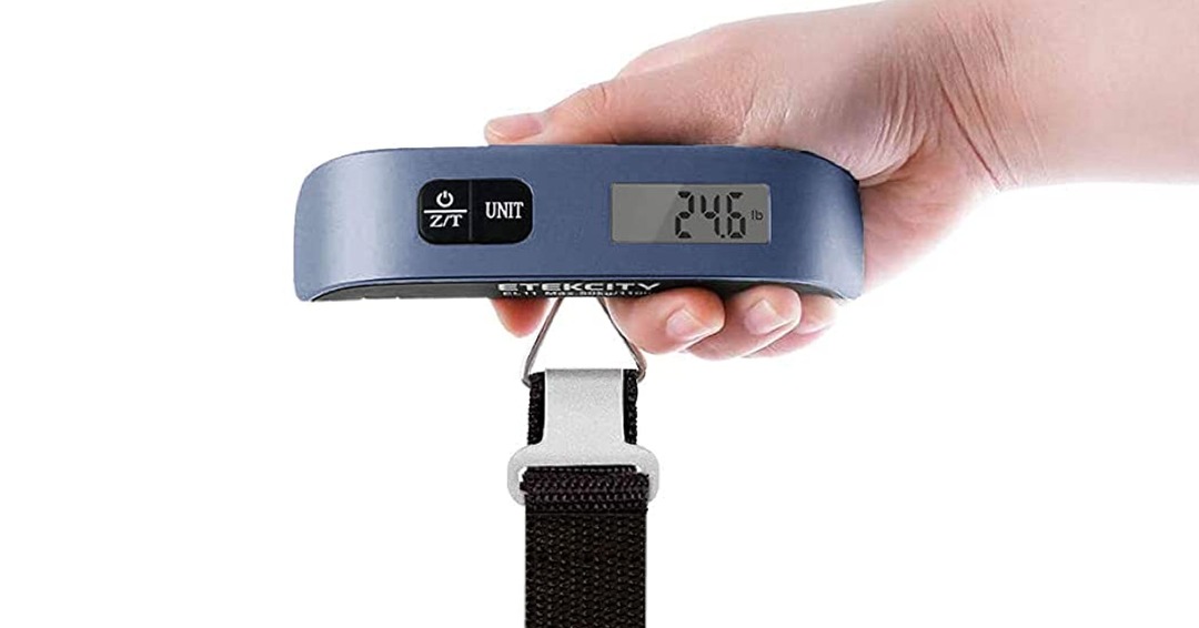 This $11 Handheld Luggage Scale Has 29,000+ 5-Star Reviews on Amazon